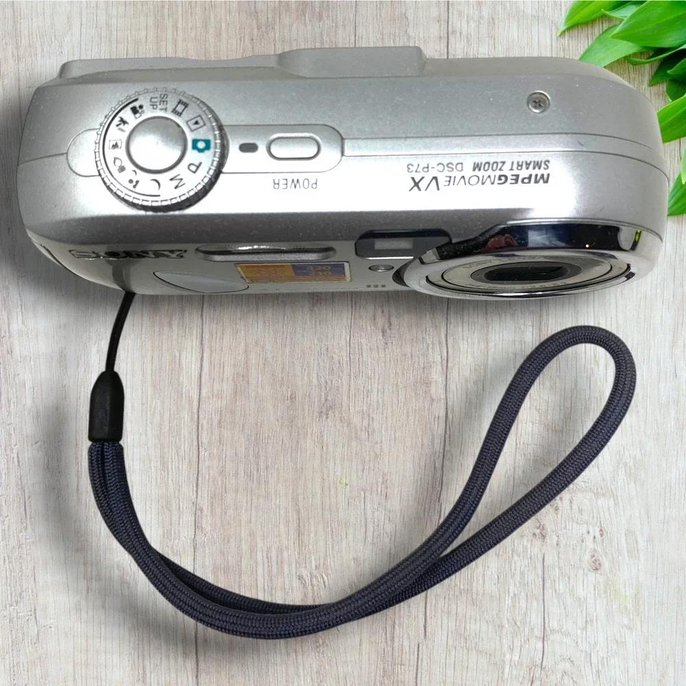 Sony Cyber-shot DSC-P73 4.1MP Digital Camera 3x Zoom Tested 128MB Card Case